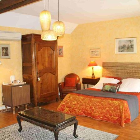 Chambres D'Hotes : La Cour D'Etrepy Le Mesnil-sur-Oger Luaran gambar