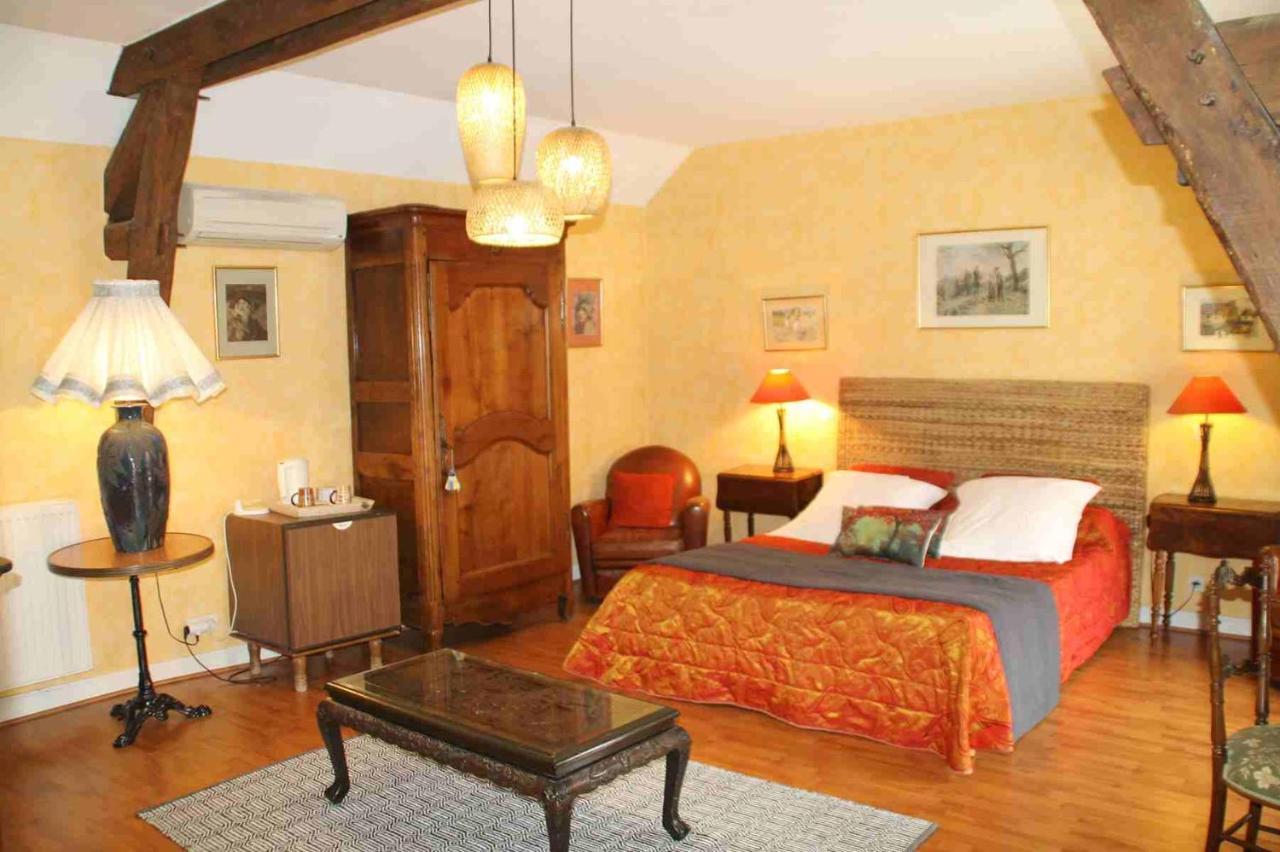 Chambres D'Hotes : La Cour D'Etrepy Le Mesnil-sur-Oger Luaran gambar