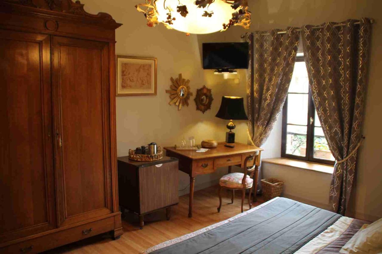 Chambres D'Hotes : La Cour D'Etrepy Le Mesnil-sur-Oger Luaran gambar