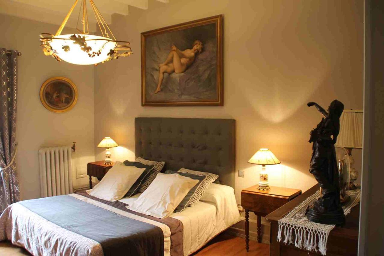 Chambres D'Hotes : La Cour D'Etrepy Le Mesnil-sur-Oger Luaran gambar